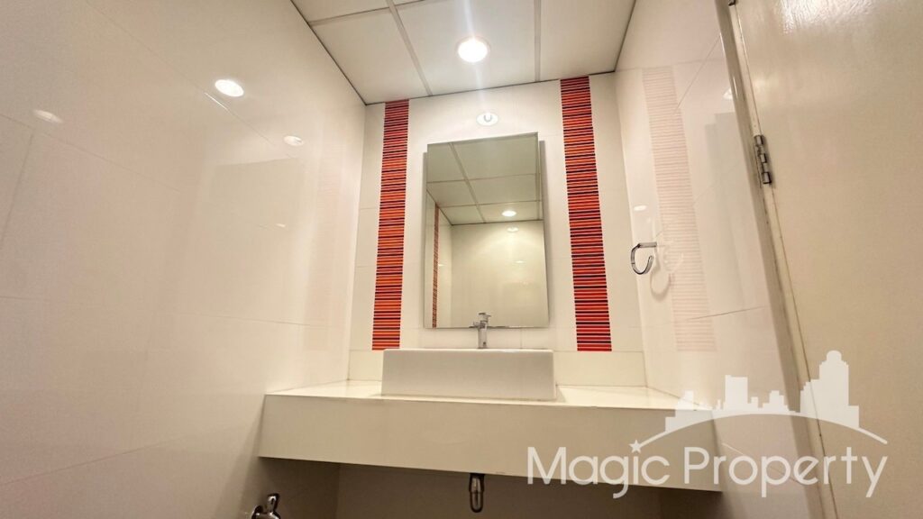 Property Image – Sorachai Building Office Space