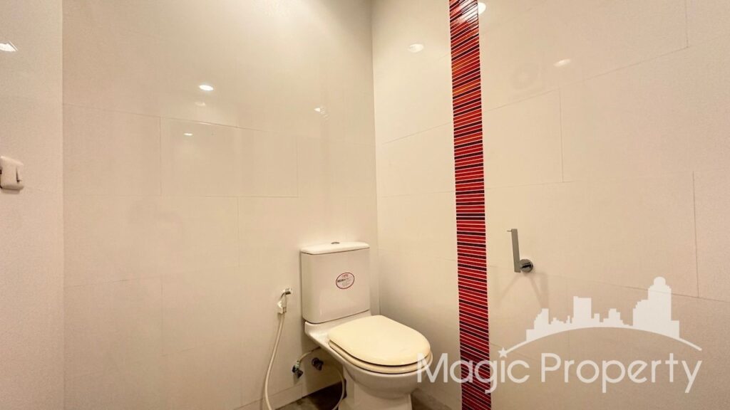 Property Image – Sorachai Building Office Space