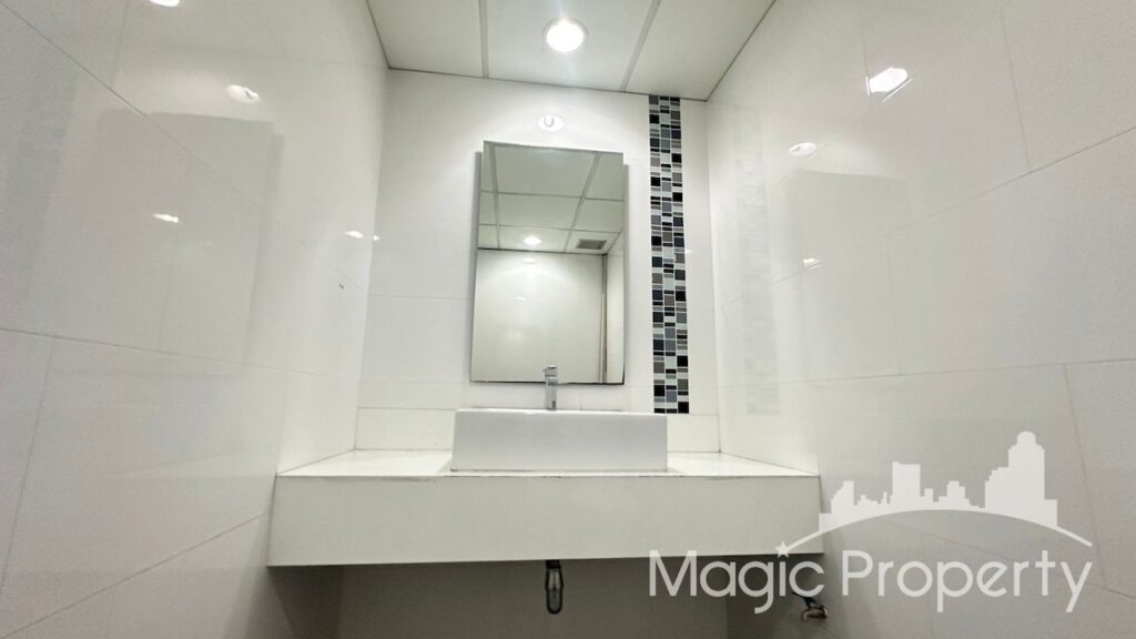 Property Image – Sorachai Building Office Space