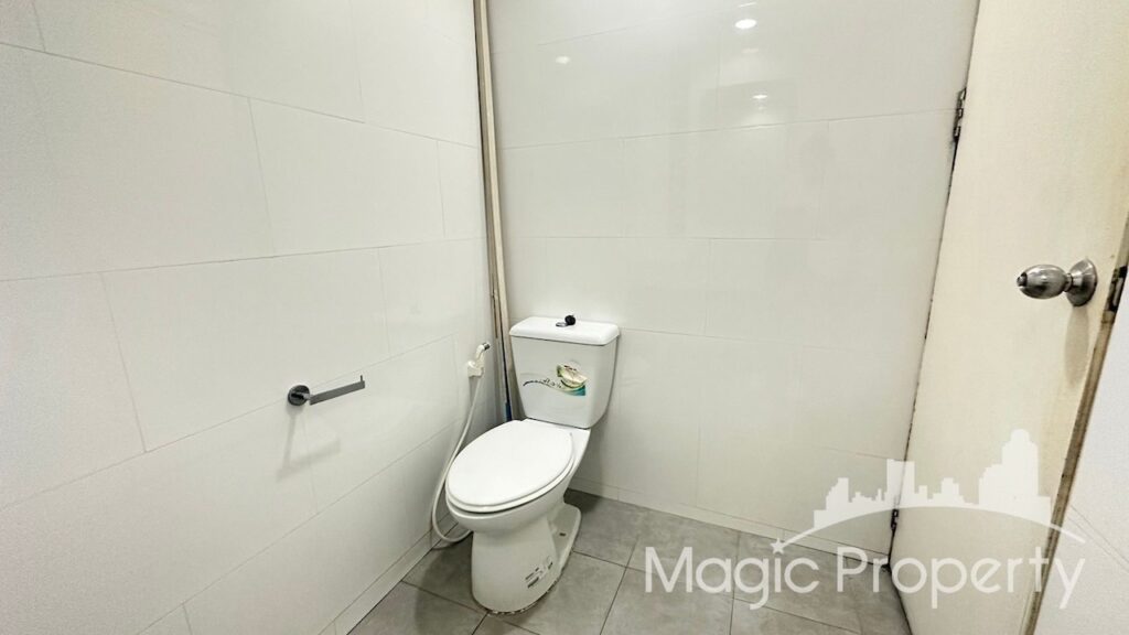 Property Image – Sorachai Building Office Space