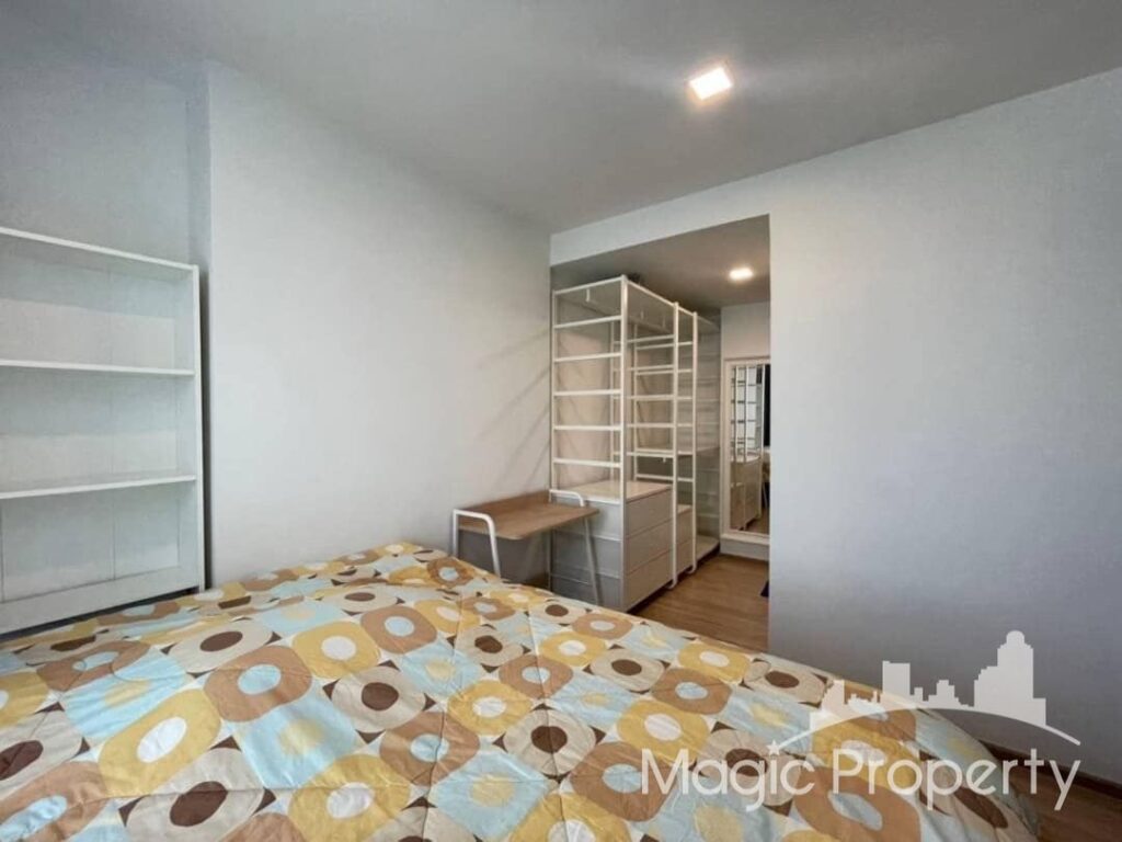 Property Image – Taka Haus Ekkamai 12