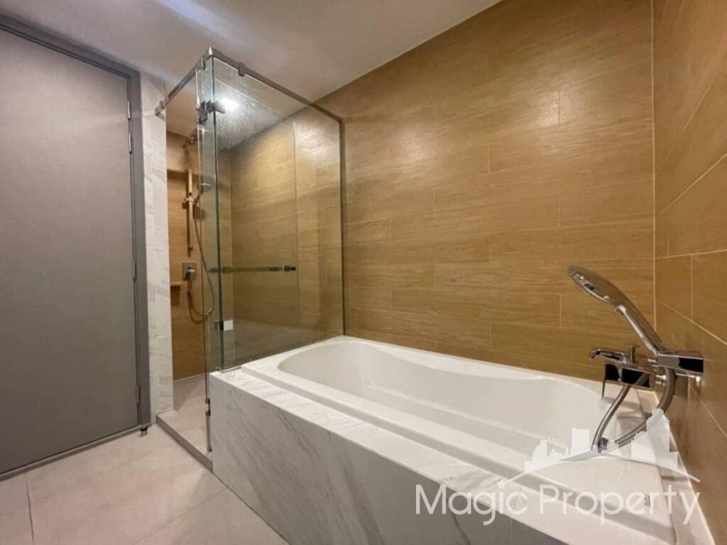 Property Image – Taka Haus Ekkamai 12