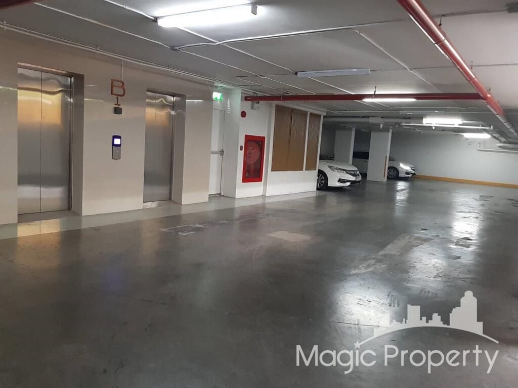 Property Image – Commercial Building for Sale in Thonglor