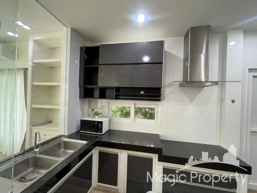 Property Image – Laddarom Bangna