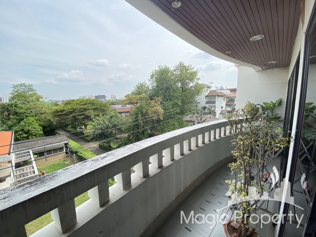 Property Image – Building For Sale in Ekkamai soi 10