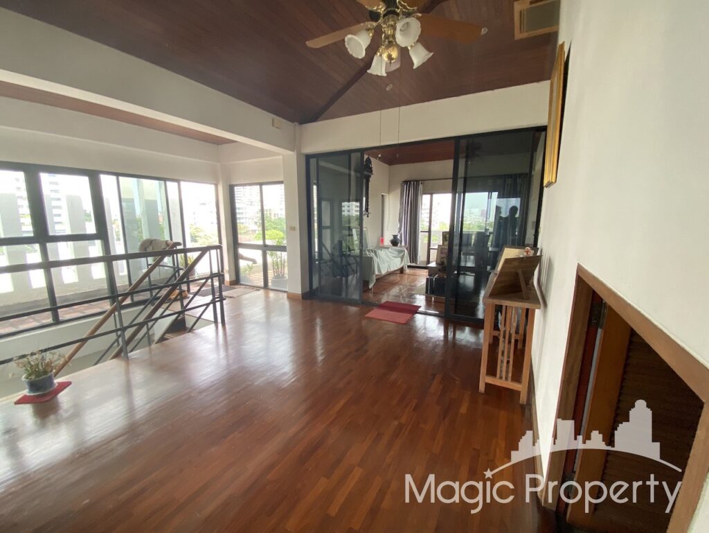 Property Image – Building For Sale in Ekkamai soi 10