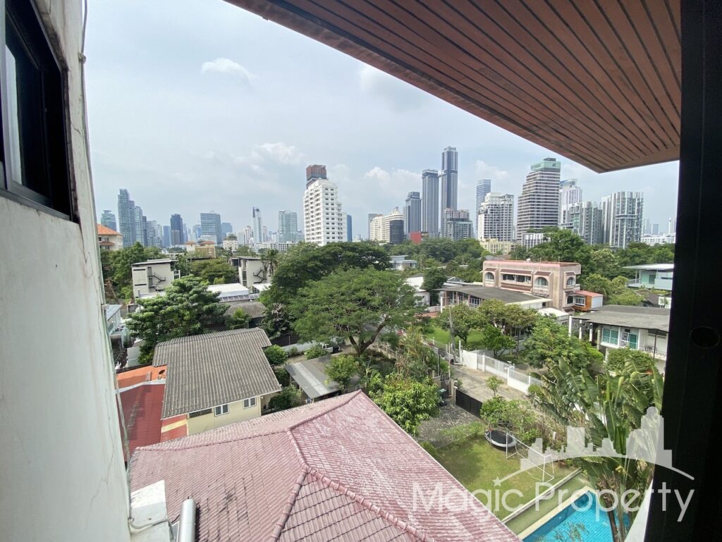 Property Image – Building For Sale in Ekkamai soi 10