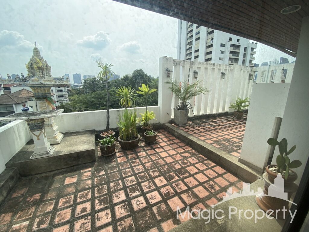 Property Image – Building For Sale in Ekkamai soi 10