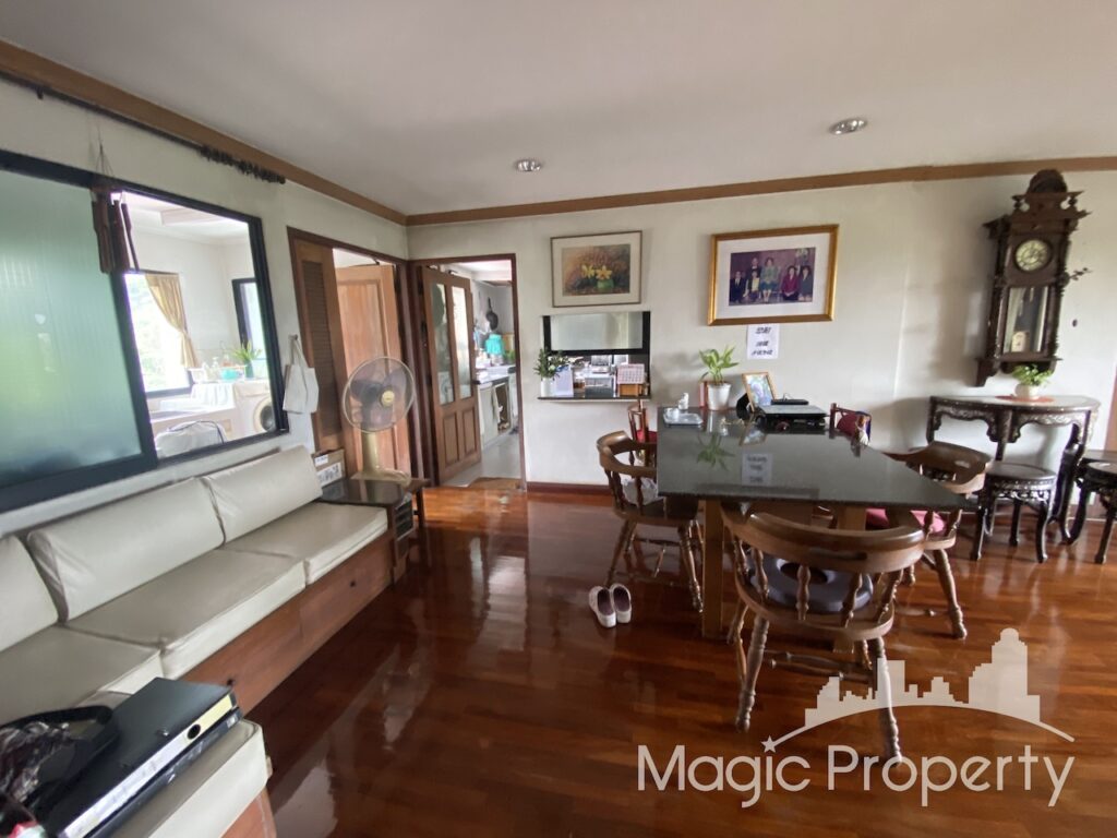 Property Image – Building For Sale in Ekkamai soi 10