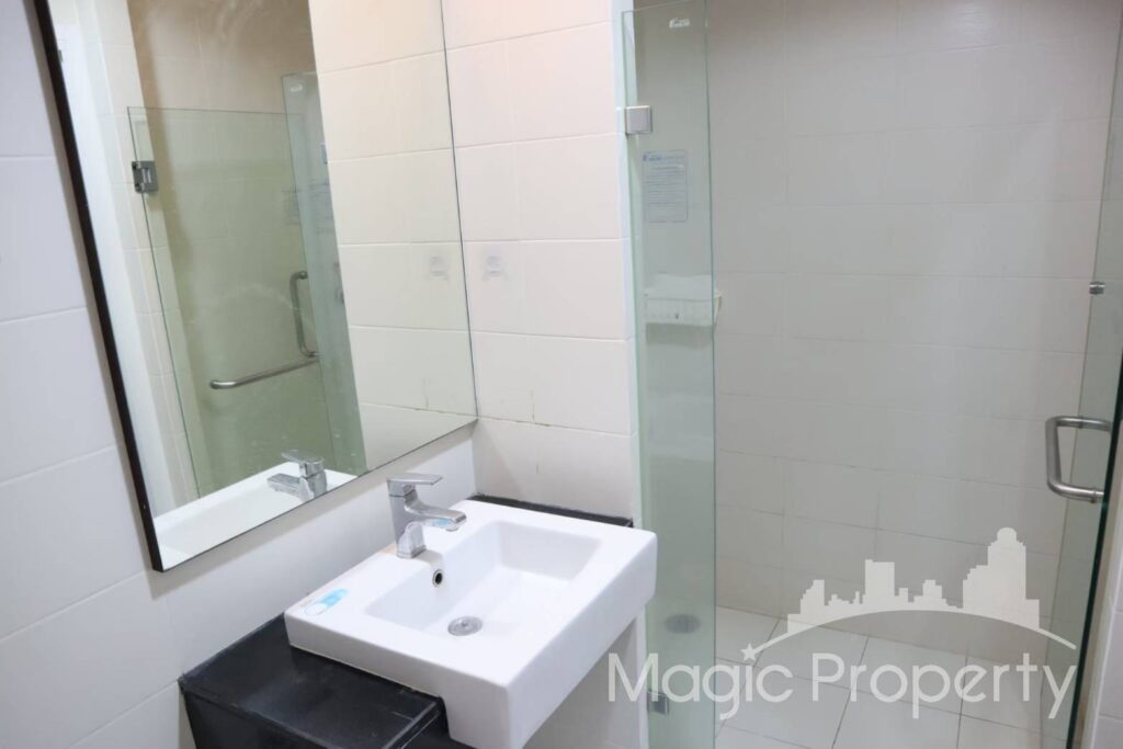 Property Image – Chewathai Ratchaprarop