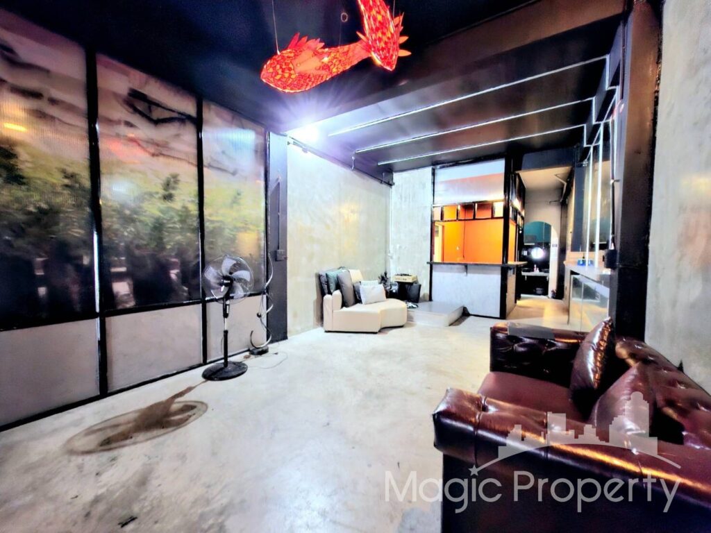 Property Image – Townhouse Silom Soi 3 For Rent