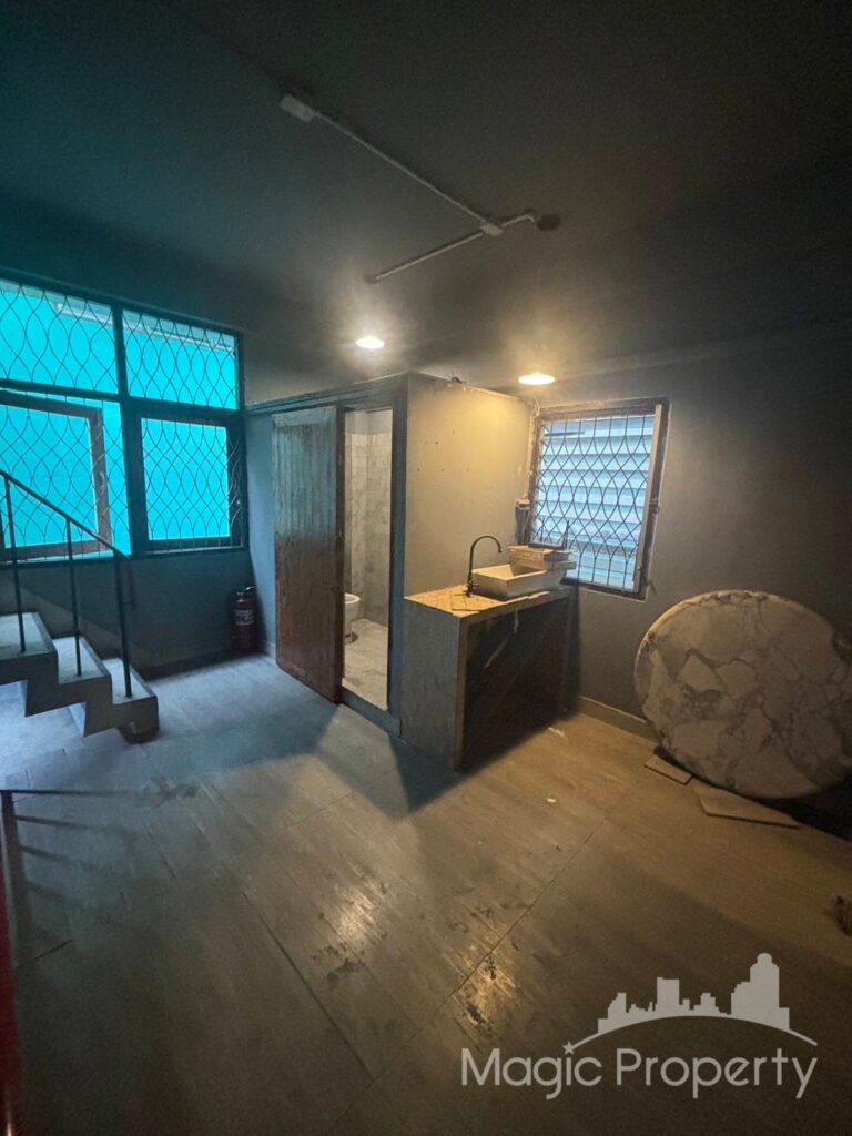 Property Image – Townhouse Silom Soi 3 For Rent