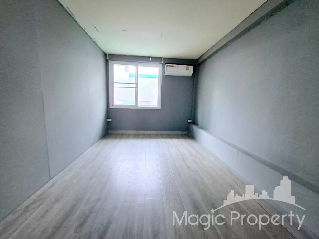 Property Image – Townhouse Silom Soi 3 For Rent