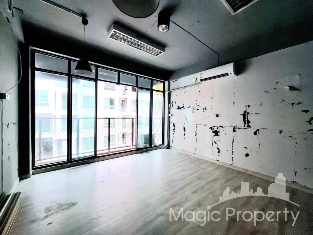 Property Image – Townhouse Silom Soi 3 For Rent