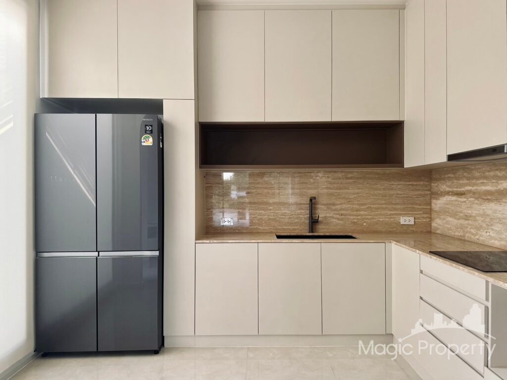 For Sale 3 Bed Townhome in Demi Sathu 49, Bang Phongphang, Bangkok | ฿25,900,000 | MGP1401 – Photo 6