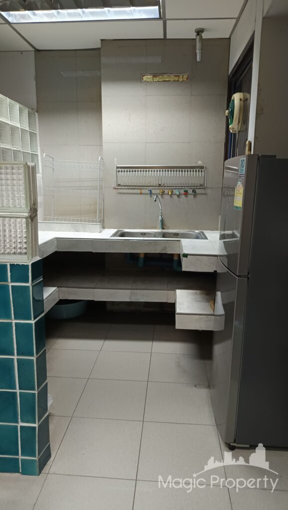 Rented Commercial/Office in Modern Town, Khlong Tan Nuea, Bangkok | ฿32,000 | MGP1419 – Photo 5
