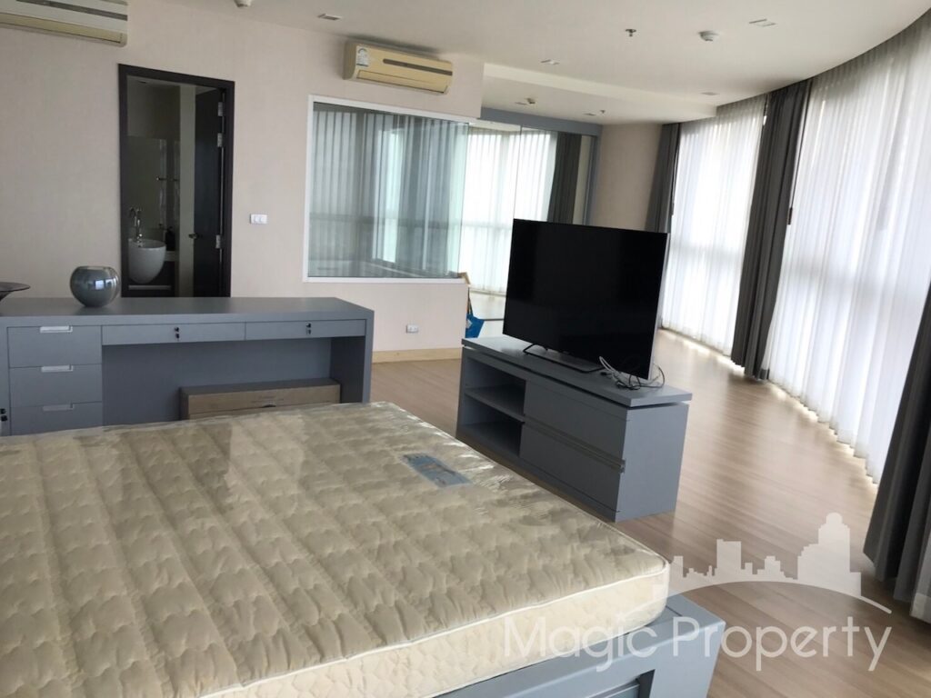 For Sale 3 Bed Condo in Sky Walk Condominium, Phra Khanong Nuea, Bangkok | ฿35,000,000 | MGP531 – Photo 28