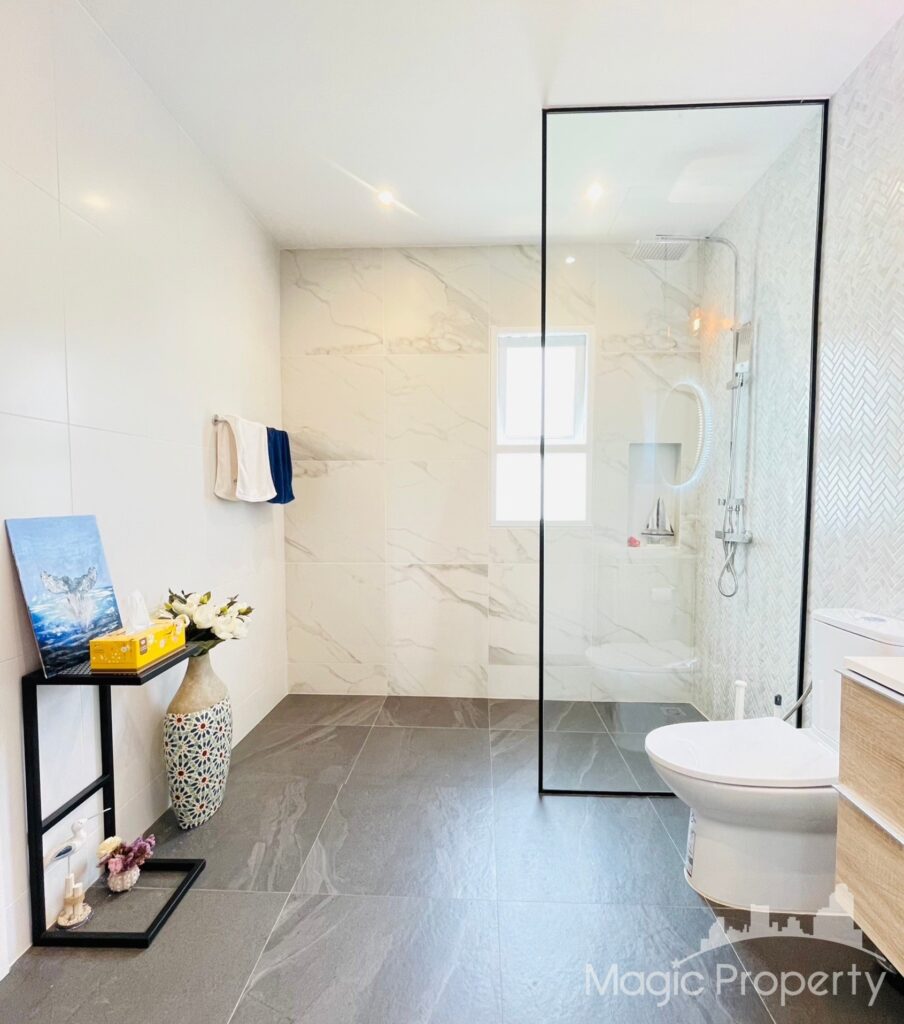 Sold 4 Bed Single House in Windmill Village Bangna Golf Course, Bang Phli Yai, Samut Prakan | ฿31,000,000... – Photo 16