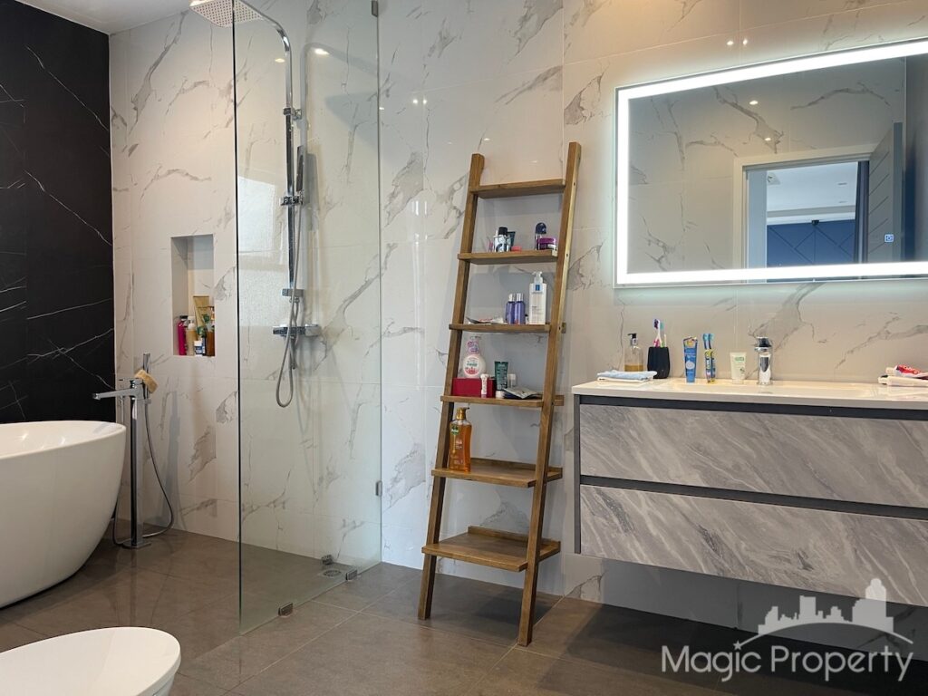 Sold 4 Bed Single House in Windmill Village Bangna Golf Course, Bang Phli Yai, Samut Prakan | ฿31,000,000... – Photo 19