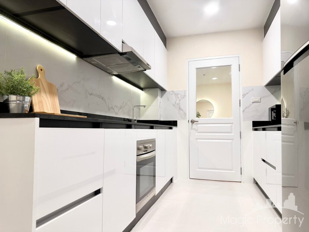 3 Bed Condo in Grand Langsuan, Lumphini, Bangkok | ฿110,000 | MGP1447 – Photo 13