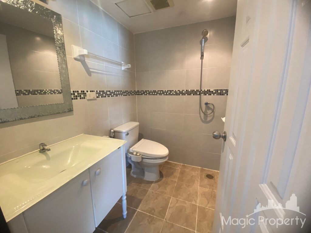 3 Bed Condo in Royal Castle Sukhumvit, Khlong Toei Nuea, Bangkok | ฿50,000 | MGP1461 – Photo 10