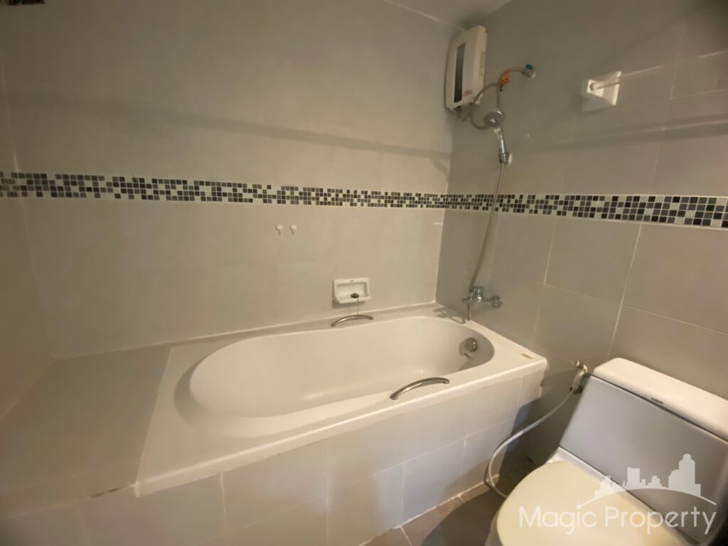 3 Bed Condo in Royal Castle Sukhumvit, Khlong Toei Nuea, Bangkok | ฿50,000 | MGP1461 – Photo 14