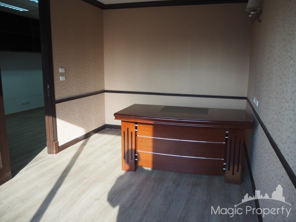 For Rent Commercial/Office in Ocean Tower 2, Khlong Toei Nuea, Bangkok | ฿219,527/month | MGP1468 – Photo 15