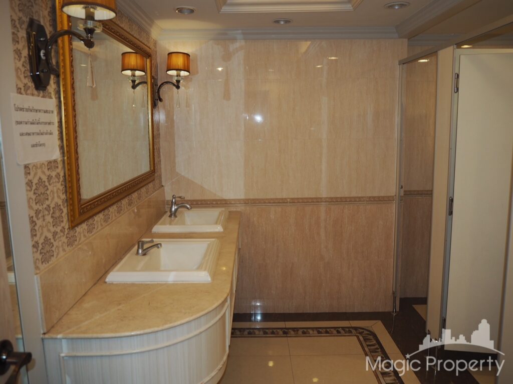 For Rent Commercial/Office in Ocean Tower 2, Khlong Toei Nuea, Bangkok | ฿219,527/month | MGP1468 – Photo 22