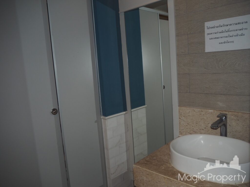 For Rent Commercial/Office in Ocean Tower 2, Khlong Toei Nuea, Bangkok | ฿219,527/month | MGP1468 – Photo 25