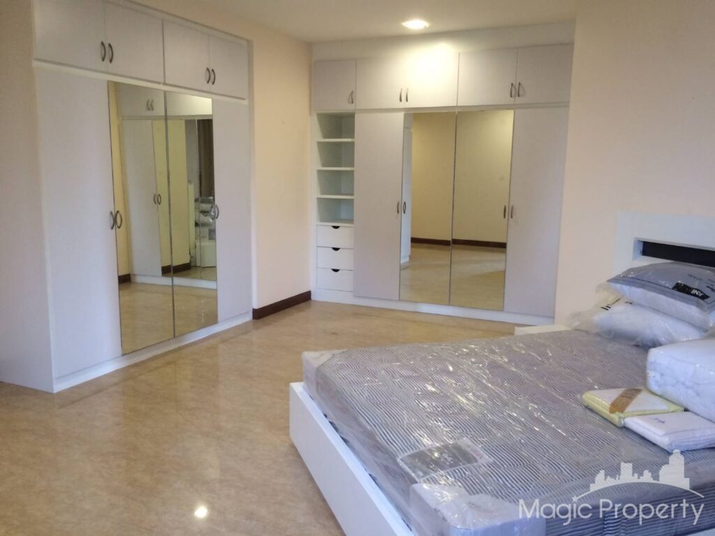 3 Bed Condo in Baan Piya Sathorn, Thung Maha Mek, Bangkok | ฿35,000,000 | MGP1505 – Photo 3