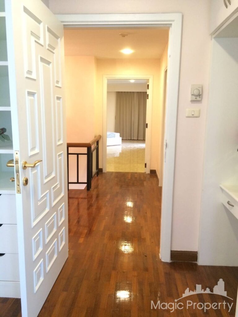 3 Bed Condo in Baan Piya Sathorn, Thung Maha Mek, Bangkok | ฿35,000,000 | MGP1505 – Photo 2