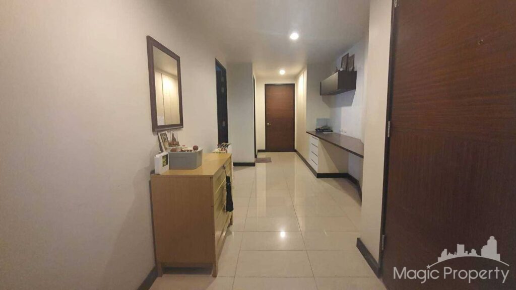 For Sale 2 Bed Condo in Avenue 61 Condominium, Khlong Tan Nuea, Bangkok | ฿12,000,000 | MGP1513 – Photo 10