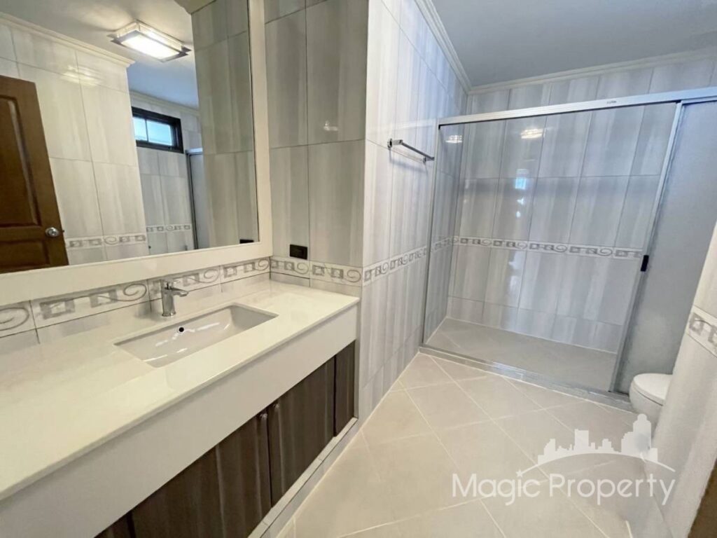 For Rent 4 Bed Condo in Oriental Tower, Khlong Tan Nuea, Bangkok | ฿120,000/month | MGP1540 – Photo 21