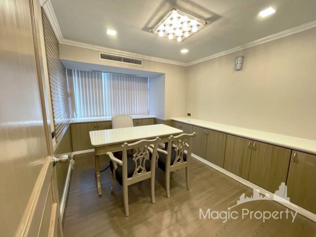 For Rent 4 Bed Condo in Oriental Tower, Khlong Tan Nuea, Bangkok | ฿120,000/month | MGP1540 – Photo 20