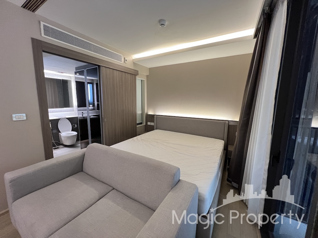 URBITIA Thong Lo No move