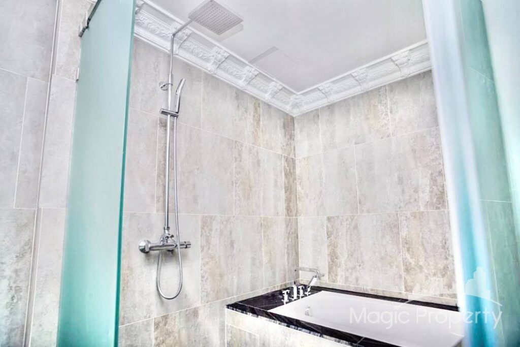 For Rent 3 Bed Condo in The Lumpini 24, Khlong Tan, Bangkok | ฿138,000/month | MGP1858 – Photo 15